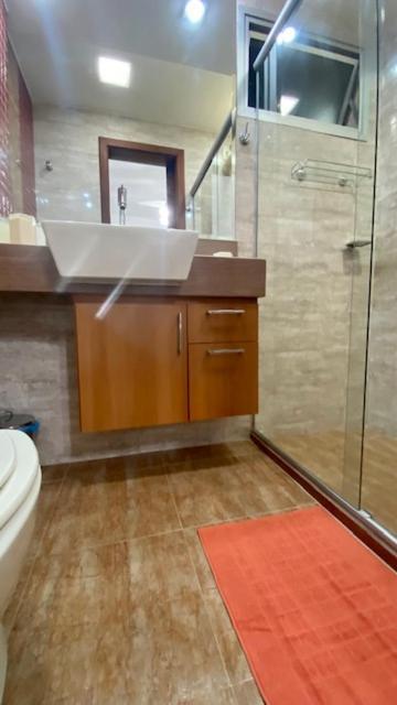 Apartamento Luxuoso A 250 Mts Da Guarapari